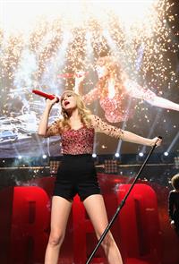 Taylor Swift on stage at the KIIS FM 2012 Jingle Ball concert at Nokia Theatre in Los Angeles - December 1, 2012 