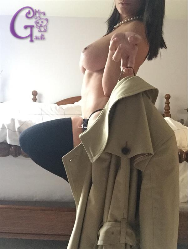 mrs_gault - breasts