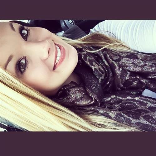 Mariah Alexis Vest taking a selfie