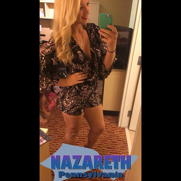 Mariah Alexis Vest taking a selfie