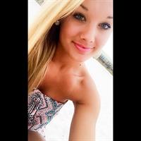 Mariah Alexis Vest taking a selfie