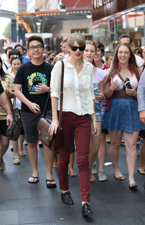 Taylor Swift out shopping in Sydney, Australia 