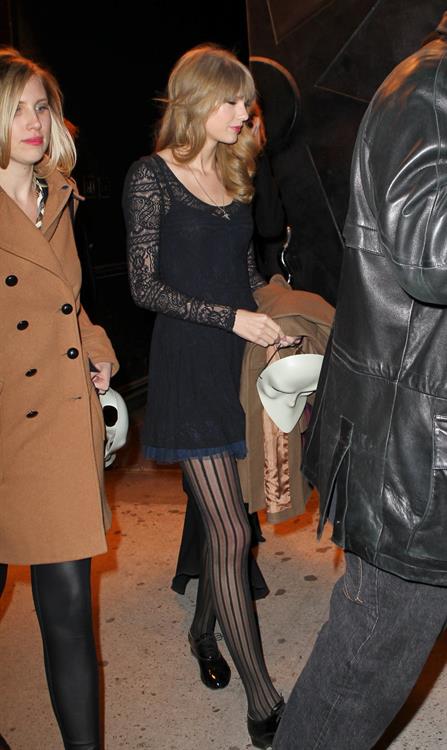 Taylor Swift leaving a theater in New York City June 12, 2012