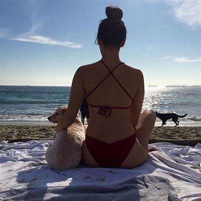 Arley Elizabeth in a bikini