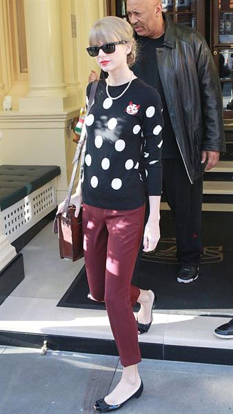 Taylor Swift leaving her hotel in London 11/7/12