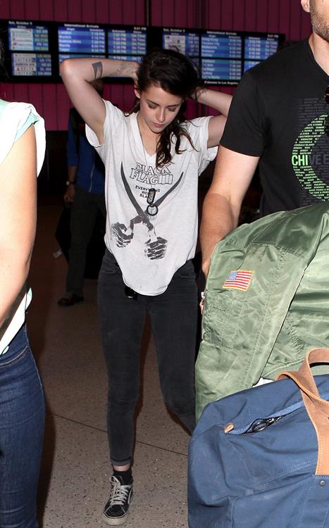 Kristen Stewart – Los Angeles airport arrival 10/4/13  