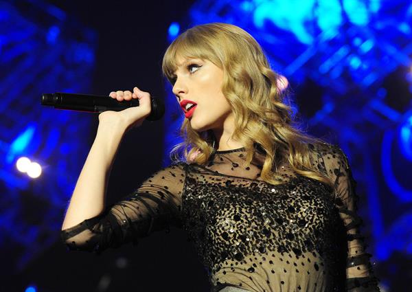 Taylor Swift - BBC Radio 1's Teen Awards in London 10/07/12