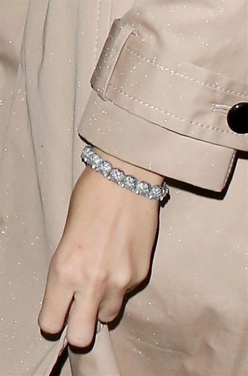 Taylor Swift arrives at her hotel after Factor at Wembley Stadium October 5, 2012 