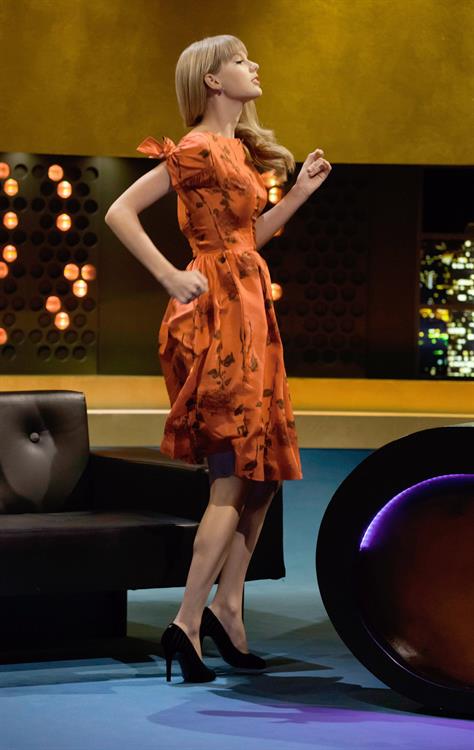 Taylor Swift At The Jonathan Ross Show in London - October 4, 2012 