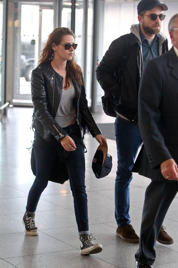 Kristen Stewart - Arrives at John F. Kennedy International Airport in New York City (8/5/2013) 