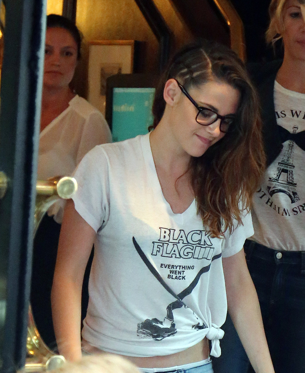 Kristen Stewart at Restaurant Le Castiglione in Paris (July 4, 2013) 