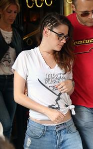 Kristen Stewart at Restaurant Le Castiglione in Paris (July 4, 2013) 