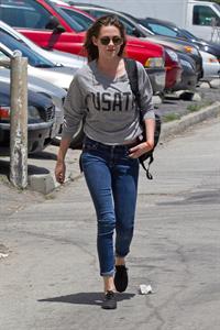 Kristen Stewart walking in Los Angeles - June 13, 2013 