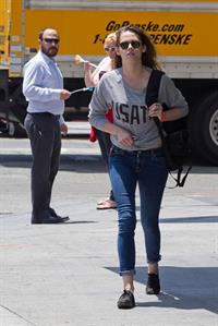 Kristen Stewart Pictures Kristen Stewart walking in Los Angeles - June 13, 2013