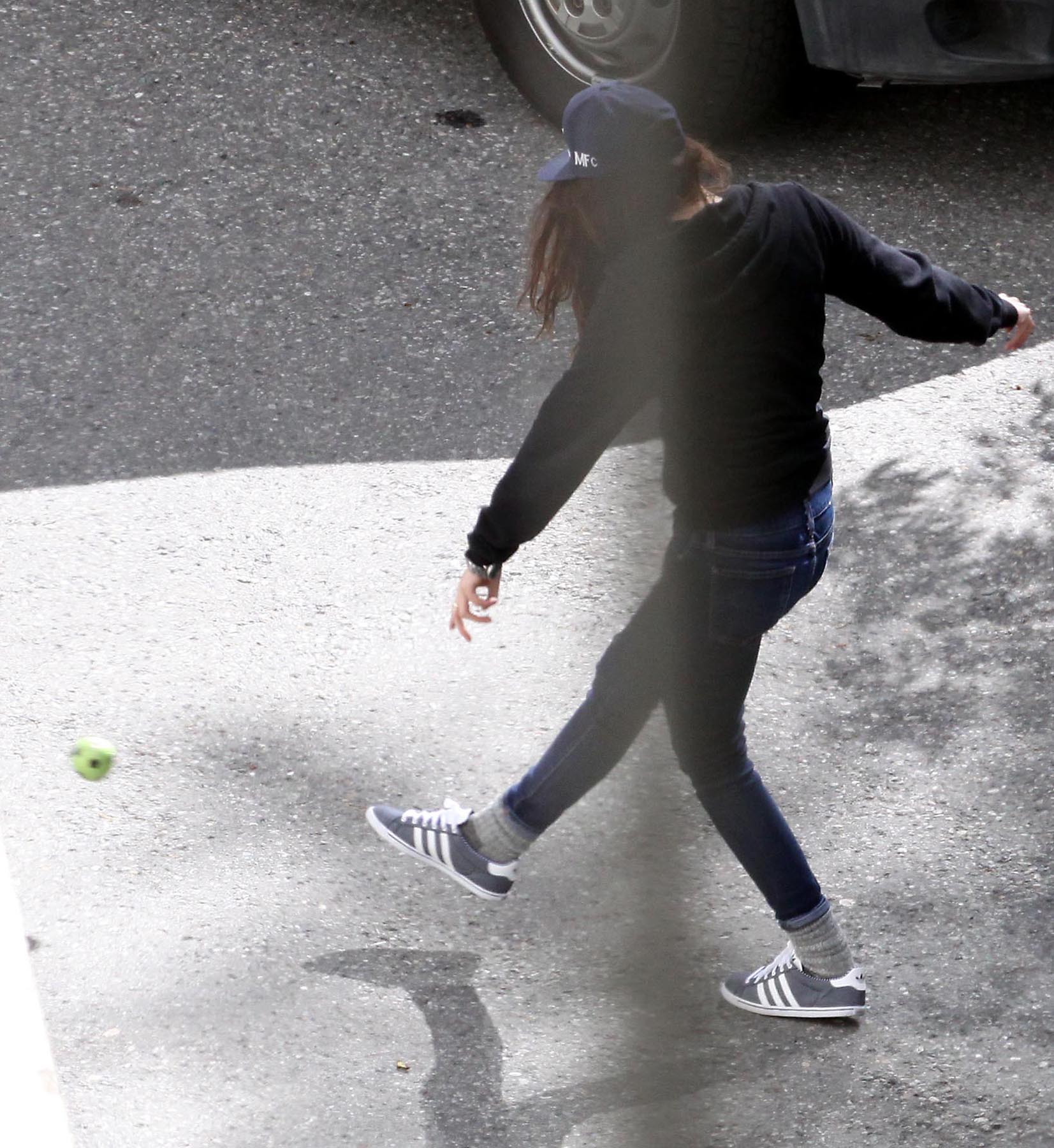 Kristen Stewart playing with a ball on the set of  Sils Maria  in Switzerland September 20, 2013  