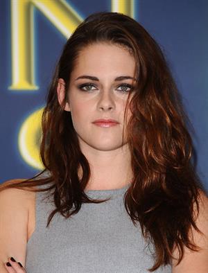 Kristen Stewart at Hollywood Foreign Press Association's Cecil B. Demille Award presentation in Beverly Hills 11/1/12