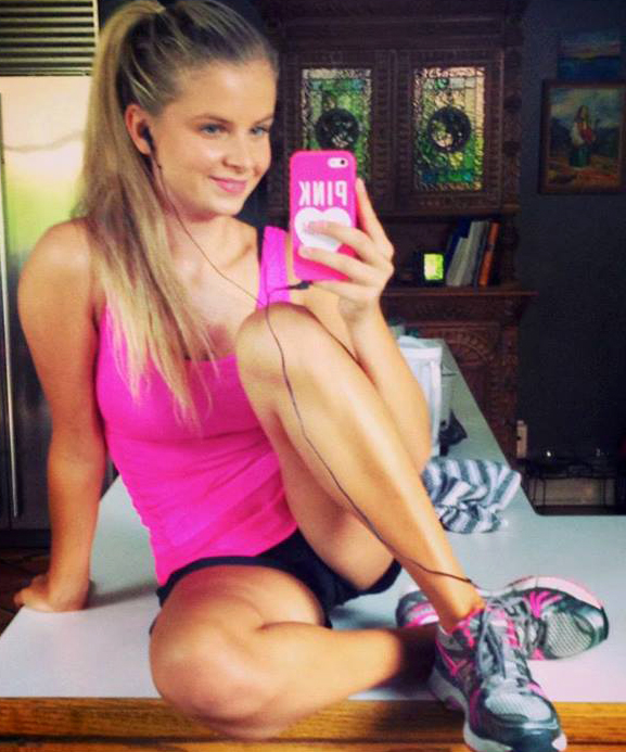 Angelika Nina Melnyk taking a selfie