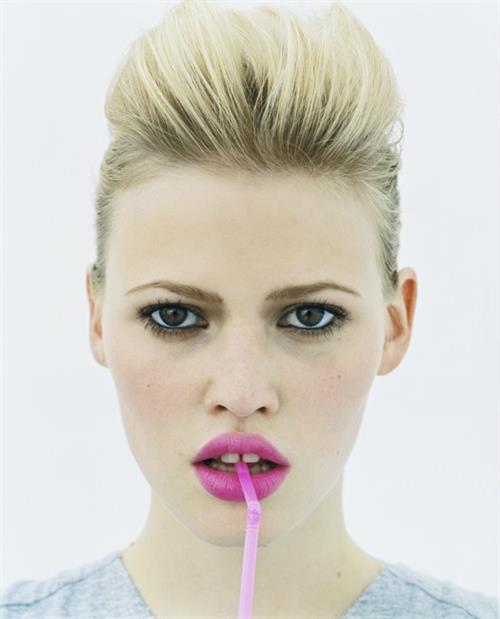 Lara Stone