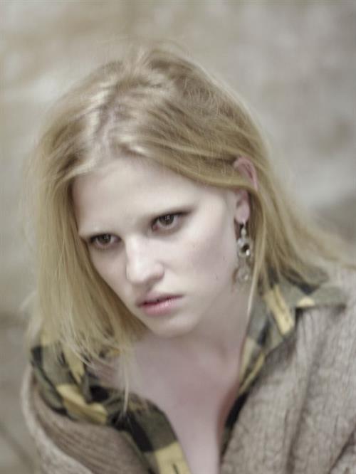 Lara Stone