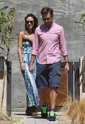 Olivia Wilde house hunting in LA 9/13/13