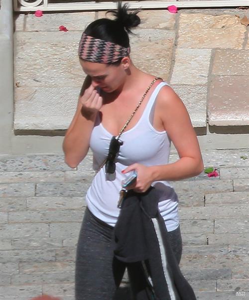 Katy Perry in Los Angeles 10/5/13  