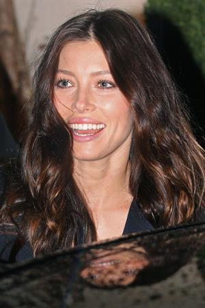 Jessica Biel hotel in London 01-12-11 