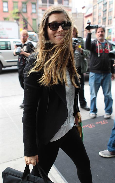Jessica Biel - Spotted in New York City (06.05.2013) 