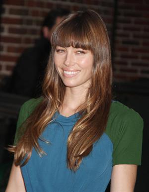 Jessica Biel Arrives for The Late Show With David Letterman in New York City (November 19, 2012) 