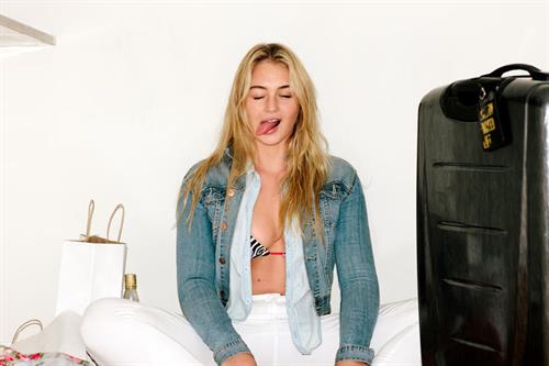 Iskra Lawrence:  Atisha Paulson for C Heads