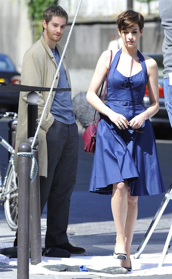 Anne Hathaway set of One Day in Paris August 31, 2013