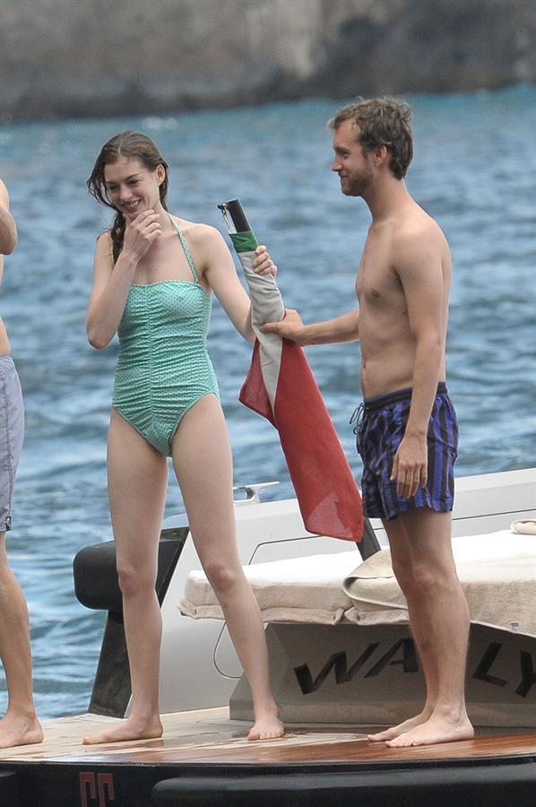 Anne Hathaway on vacation in Italy July 22, 2011 