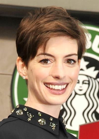 Anne Hathaway attends the Hugh Jackman Hollywood Walk Of Fame Ceremony in Hollywood December 13-2012 
