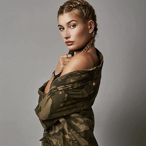 Hailey Bieber