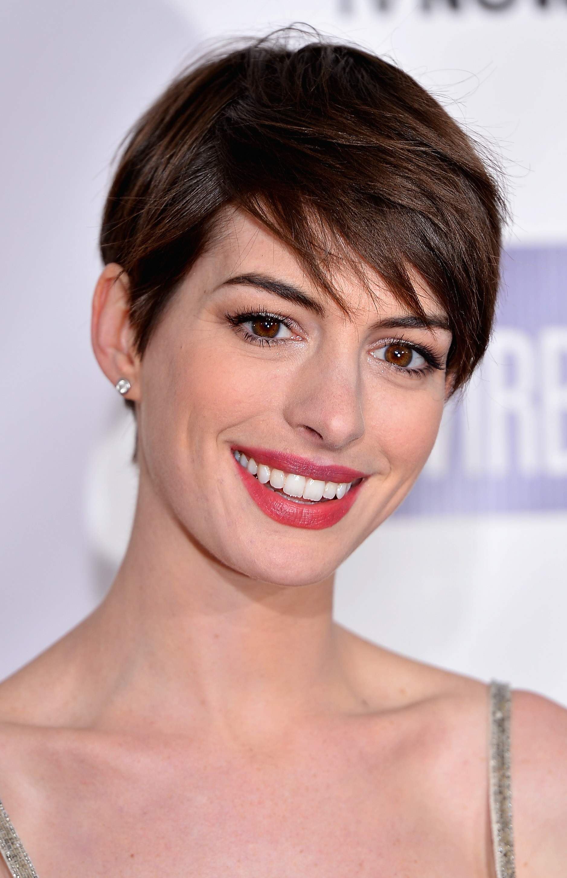 Anne Hathaway attends the Critics' Choice Movie Awards 2013 with Skinnygirl Cocktails at Barkar Hangar