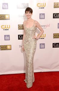 Anne Hathaway attends the Critics' Choice Movie Awards 2013 with Skinnygirl Cocktails at Barkar Hangar