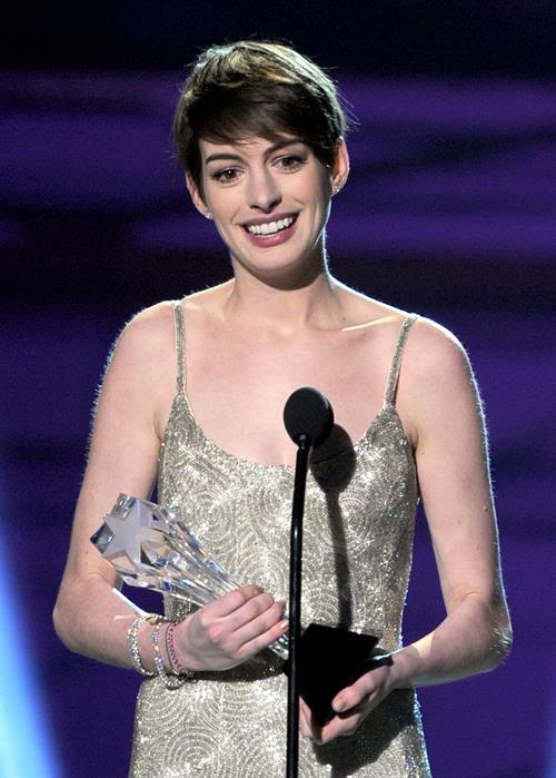 Anne Hathaway attends the Critics' Choice Movie Awards 2013 with Skinnygirl Cocktails at Barkar Hangar