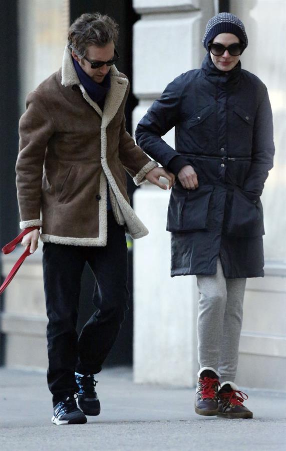 Anne Hathaway - out for a walk in NYC 1/8/13  