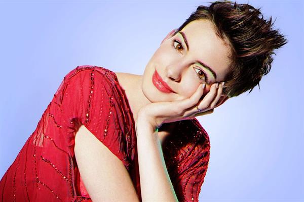 Anne Hathaway - Mary Ellen Matthews Photoshoot 2012 for SNL 