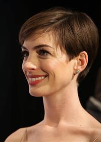Anne Hathaway Attended the Museum of the Moving Image 27th Annual Black Tie Salute in New York Dec 11, 2012
