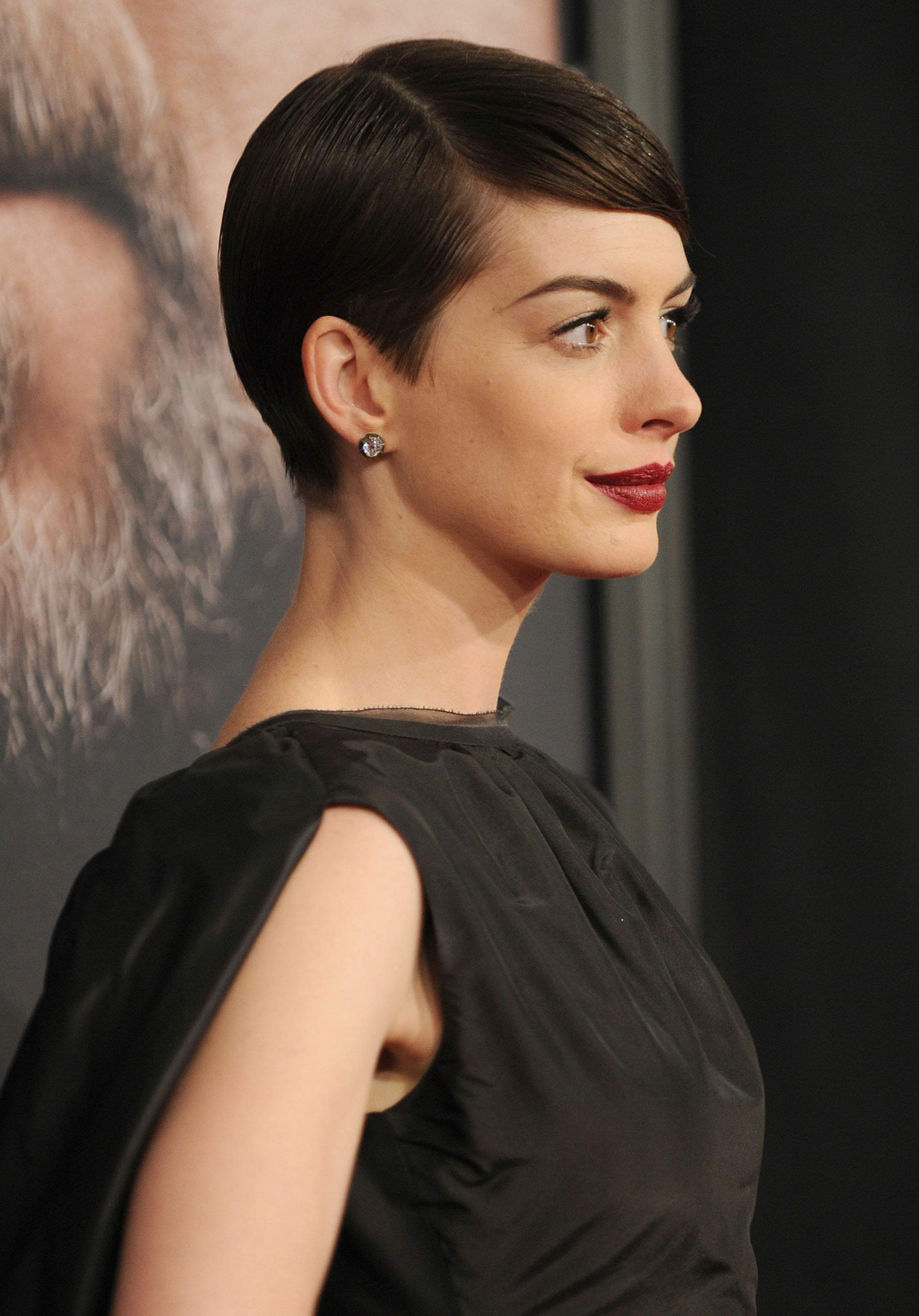 Anne Hathaway Les Miserables NY Premiere December 10-2012 