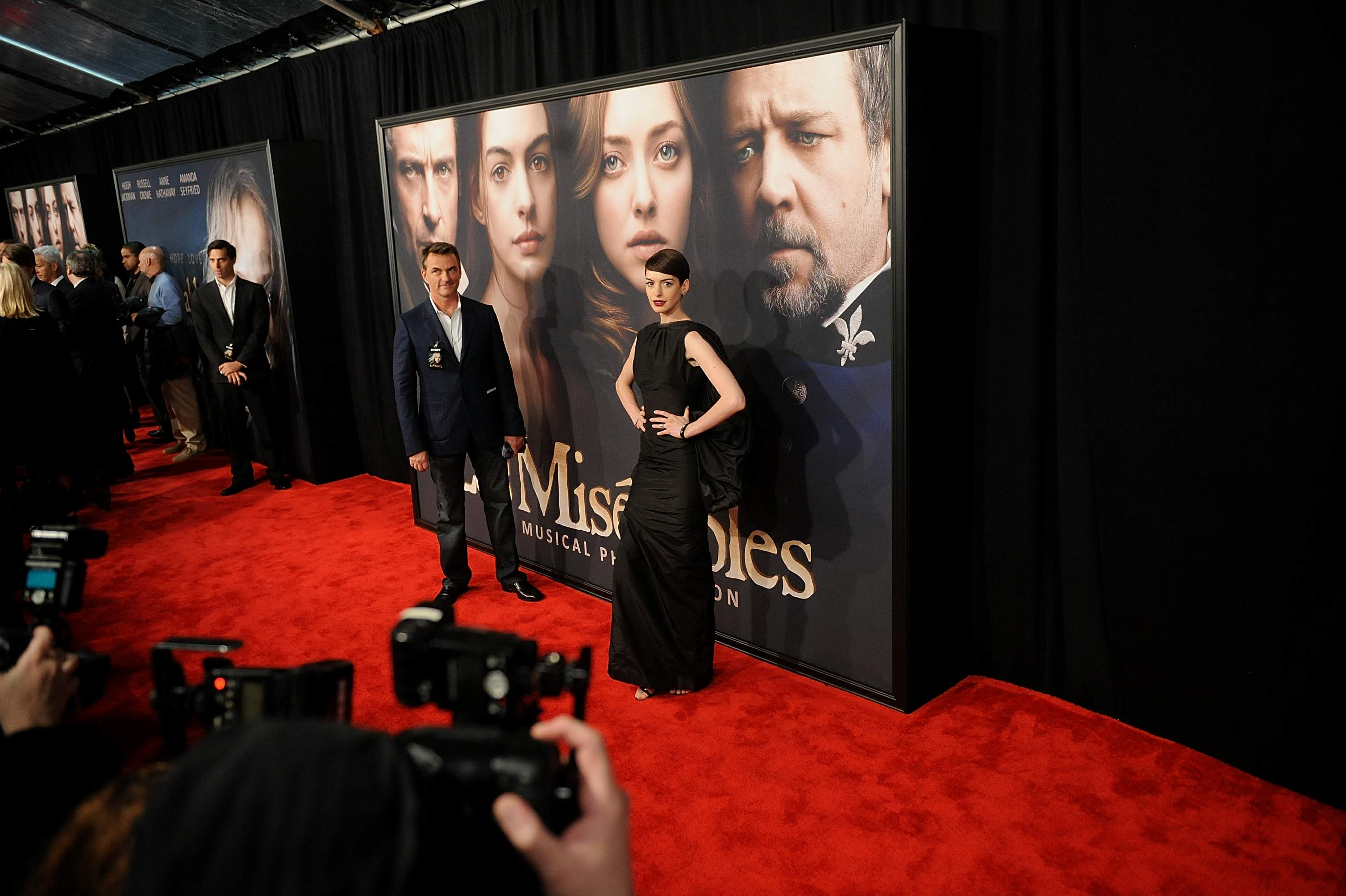 Anne Hathaway Les Miserables NY Premiere December 10-2012 