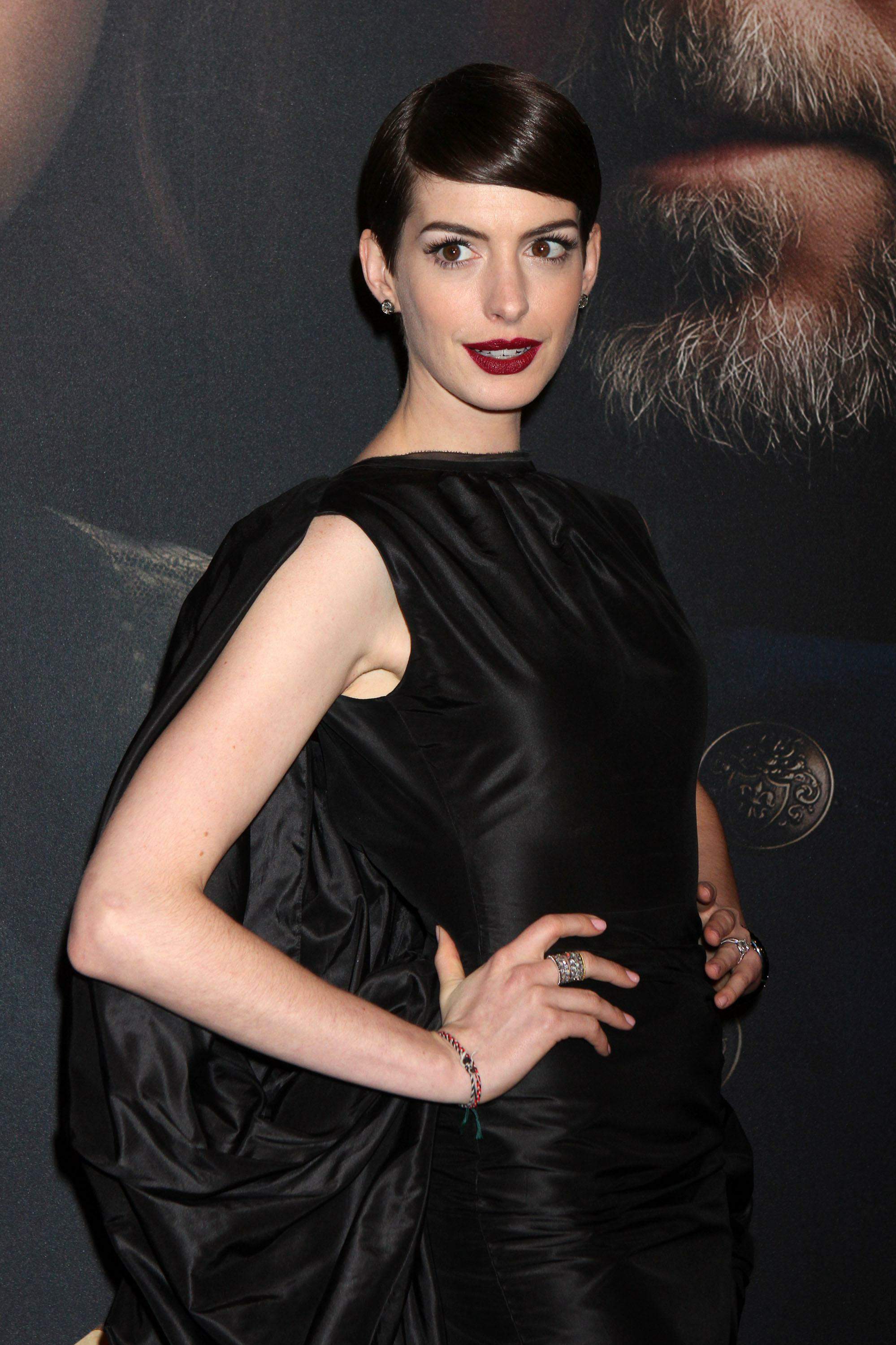 Anne Hathaway Les Miserables NY Premiere December 10-2012 