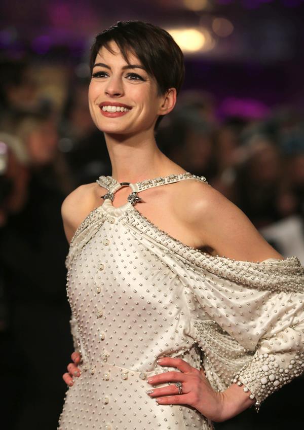 Anne Hathaway  'Les Miserables' World Premiere at the Odeon Leicester Square in London - December 5, 2012 