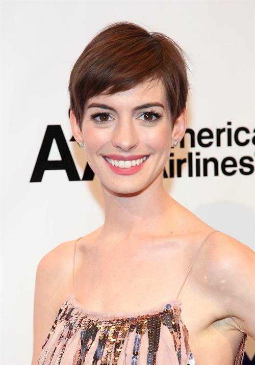 Anne Hathaway Attended the Museum of the Moving Image 27th Annual Black Tie Salute in New York Dec 11, 2012