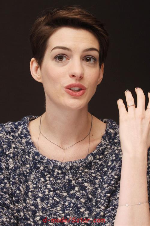Anne Hathaway Photocall of the musical Les Miserables at the Mandarin Hotel in New York, NY, December 2, 2012