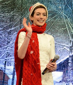 Anne Hathaway Late Night With Jimmy Fallon in New York December 11, 2012 