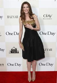 Anne Hathaway One Day Premiere in New York 8/8/2011 