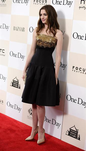 Anne Hathaway One Day Premiere in New York 8/8/2011 