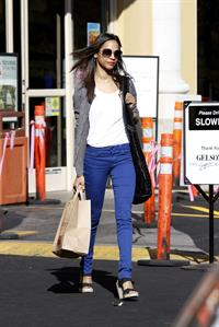 Zoe Saldana Out in Los Angeles January 4, 2012  