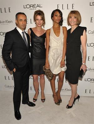Zoe Saldana arrives for ELLE Magazine 16th Annual Women in Hollywood Tribute Oct 19, 2009  